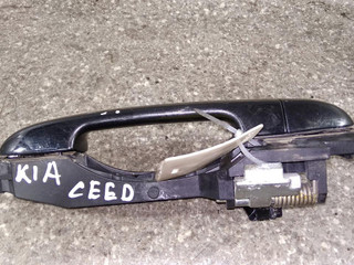 ручка наружная Kia Ceed 1 поколение 2010
