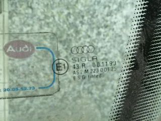 стекло двери передней левой Audi 80 8C/B4 1993