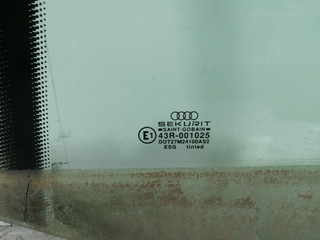 стекло двери задней левой Audi A6 4A/C4 1996