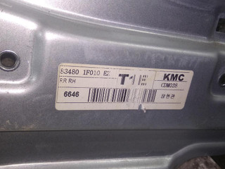 стеклоподъемник задний правый Kia Sportage 2 поколение 2007