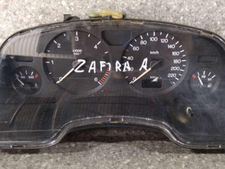 щиток приборов (приборная панель) Opel Zafira 1 поколение (A) 2002