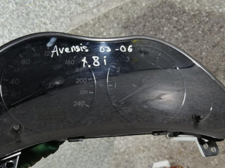 щиток приборов (приборная панель) Toyota Avensis 2 поколение (T250) 2005