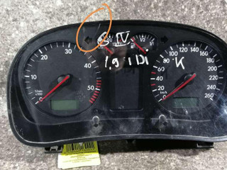 щиток приборов (приборная панель) Volkswagen Golf 4 поколение 2000