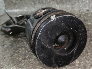 поршень Renault Laguna 2 поколение 2004
