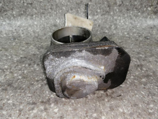 заслонка дроссельная Volkswagen Golf 4 поколение (1997 - 2006), 1.9 л., SDi, 038128063C