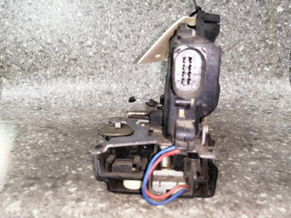 замок двери передней правой SEAT Toledo 2 поколение 2002