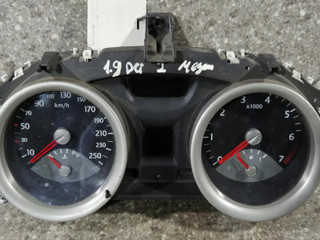 щиток приборов (приборная панель) Renault Megane 2 поколение 2004