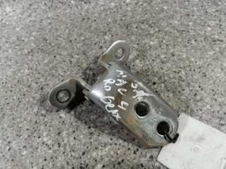 петля двери Toyota RAV4 2 поколение (XA20) 2003