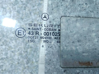 стекло двери передней правой Mercedes-Benz E-Класс W210/S210 [рестайлинг] 1999