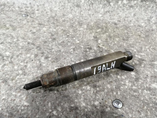 форсунка Volkswagen Golf 4 поколение (1997 - 2006), 1.9 л., дизель, 028130202P