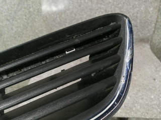решетка радиатора Opel Astra G 2003, 90587100