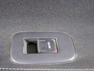 кнопка стеклоподъемника двери Toyota Auris 1 поколение 2009