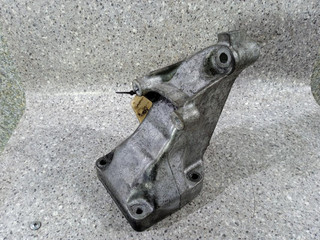 кронштейн двигателя Mercedes-Benz C-Класс W203/S203/CL203 2003, 2.2 л., OM 611.962, дизель, A6112230704