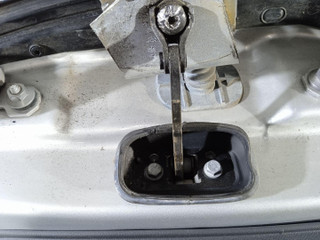 ограничитель открывания двери Renault Laguna 3 поколение 2009