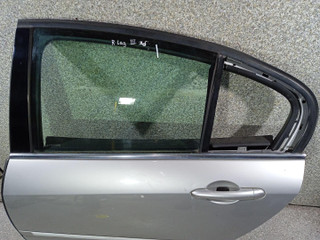 молдинг двери задней левой Renault Laguna 3 поколение 2009