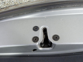 замок двери задней левой Renault Laguna 3 поколение 2009