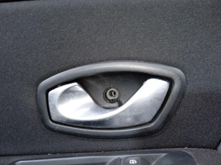 ручка внутренняя задняя левая Renault Laguna 3 поколение 2009