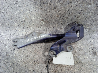 петля капота левая Mazda 3 BK 2005, хетчбэк 5 дв.