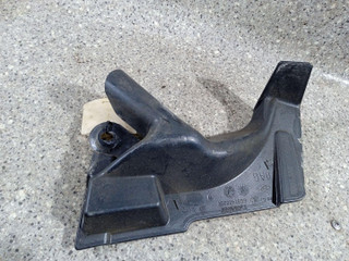 воздухозаборник Renault Laguna 3 поколение 2010, 1.5 л., DCi, дизель, МКПП, хетчбэк 5 дв., 668140001R