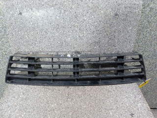заглушка (решетка) в бампер Audi A6 4B/C5 1999, 4B0807683F
