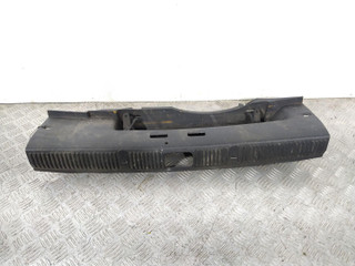 накладка внутренняя на заднюю панель кузова Skoda Fabia 2 поколение (5J) 2008, 1.9 л., TDi, дизель, хетчбэк 5 дв., 5J6863459
