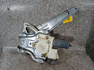 стеклоподъемник задний правый Toyota Avensis 2 поколение (T250) 2006, 69830-05100, 999060-102