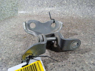 петля двери Toyota Avensis 2 поколение (T250) 2006