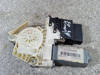 моторчик стеклоподъемника задний левый Skoda Octavia 2 поколение (A5) (2004 - 2009), 1K0959703E