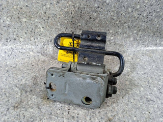 петля двери Audi A6 4A/C4 (1994 - 1997)