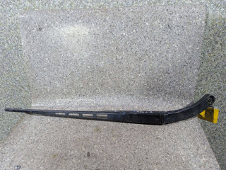 щеткодержатель (поводок стеклоочистителя, дворник) Audi A6 4F/C6 (2004 - 2008), 4F1955410