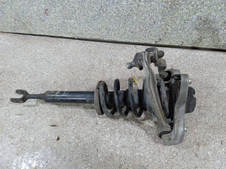 стойка передняя правая Audi A4 B6 2003, 2.0 л., i, бензин