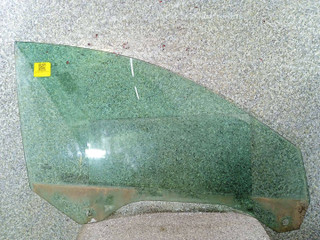 стекло двери передней правой Audi A6 4B/C5 (1997 - 2001)