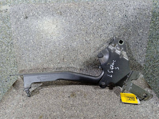 петля капота левая Renault Scenic 3 поколение (2009 - 2012), 654010004R