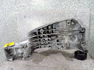 кронштейн генератора Alfa Romeo 159 1 поколение 2008, 2.4 л., JTD, 939 A3.000, дизель, МКПП, 55199961