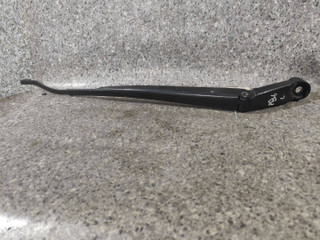 щеткодержатель (поводок стеклоочистителя, дворник) Volkswagen Passat B6 (2005 - 2010), L7108