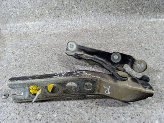 петля капота правая Skoda Octavia 2 поколение (A5) (2004 - 2009), 1Z0823302C