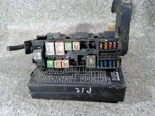 блок предохранителей Nissan Primera P12 (2001 - 2008), 1.8 л., бензин, 7154-3266YA2