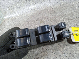 блок управления стеклоподъемниками Nissan Primera P12 (2001 - 2008), 25401AV640, C8D-D702N