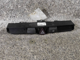 кнопка аварийной сигнализации Opel Zafira 2 поколение (B) (2005 - 2008), 13100105, 03758075XF