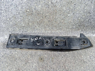 Крепление бампера переднего Volkswagen Golf 4 поколение (1997 - 2006), 1J0807183A