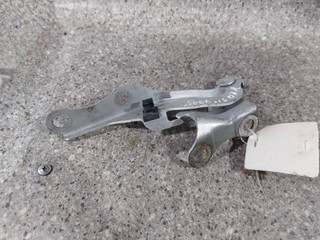 петля капота правая Toyota Avensis 2 поколение (T250) [рестайлинг] (2006 - 2009)