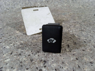 кнопка (выключатель) Toyota Prius 2 поколение (2003 - 2011), 1.5 л., i, X1N-W90, гибрид, АКПП, 15B060