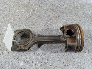 поршень Chevrolet Cruze 1 поколение (2009 - 2012), 1.6 л., i, F16D4, бензин