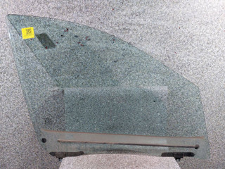 стекло двери передней правой Renault Scenic 3 поколение 2011