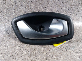 ручка внутренняя передняя правая Renault Scenic 3 поколение 2011