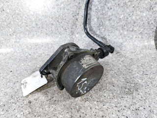 насос вакуумный Renault Megane 2 поколение (2002 - 2006), 1.5 л., DCi, K9K 704, дизель, МКПП, 8200113585, 72238912