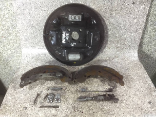 защитный кожух тормозного механизма Nissan Micra 3 поколение (K12) (2002 - 2007), 8200123913