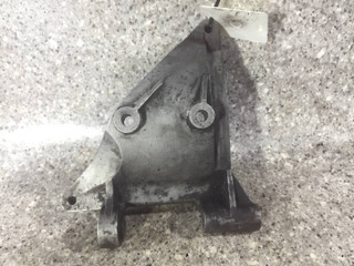 кронштейн компрессора кондиционера Audi A6 4B/C5 [рестайлинг] (2001 - 2004), 2.5 л., TDi, BFC, дизель, 059260885F
