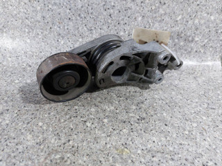Натяжитель ремня агрегатов Volkswagen Polo 5 поколение (2009 - 2015), 1.4 л., TDi, BNM, дизель, 045903315A
