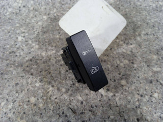 кнопка центрального замка Volkswagen Touareg 1 поколение (2002 - 2007), 7L6962125